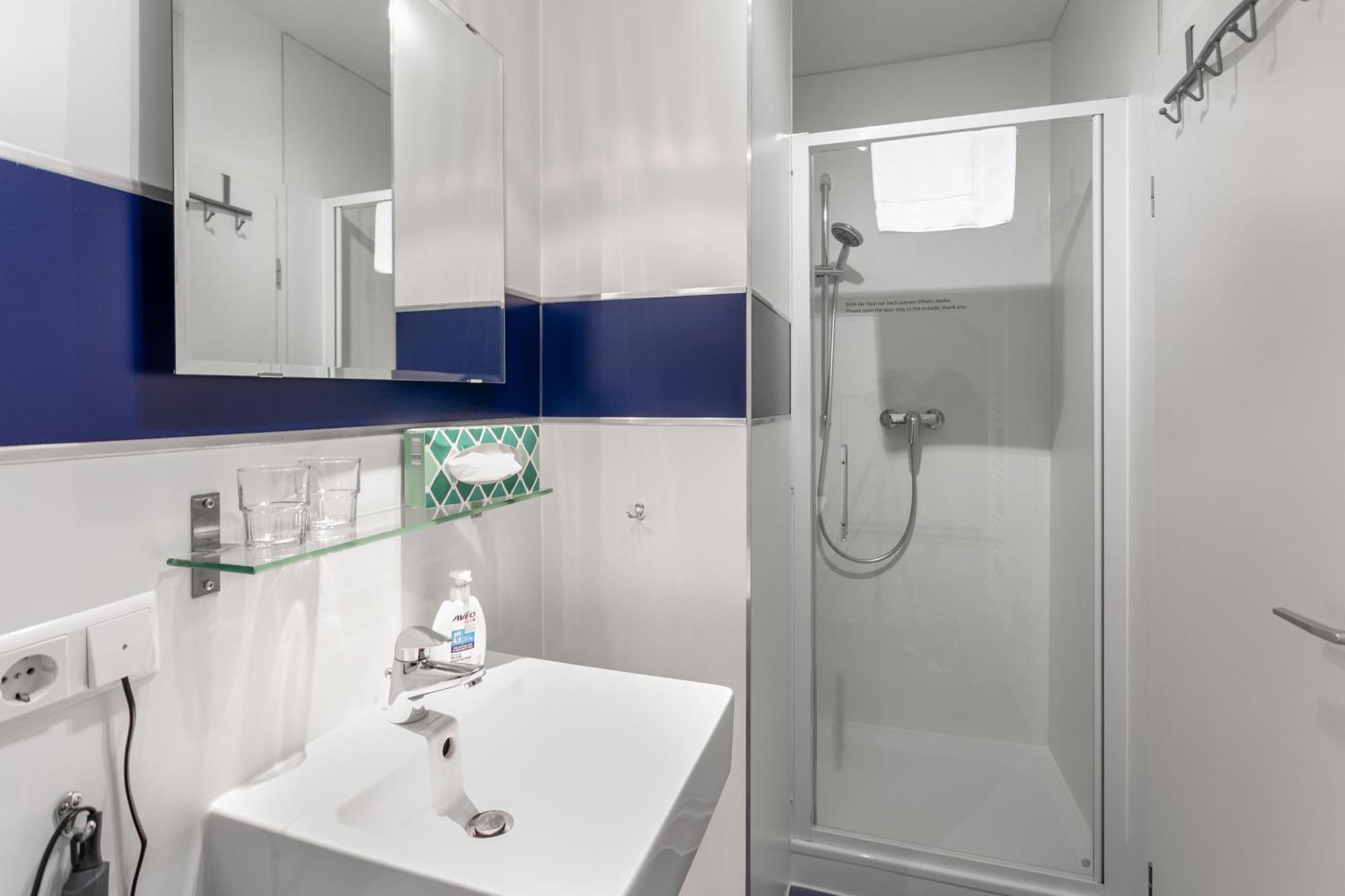 Pensionsieben Das Andere Hotel Лёррах Экстерьер фото