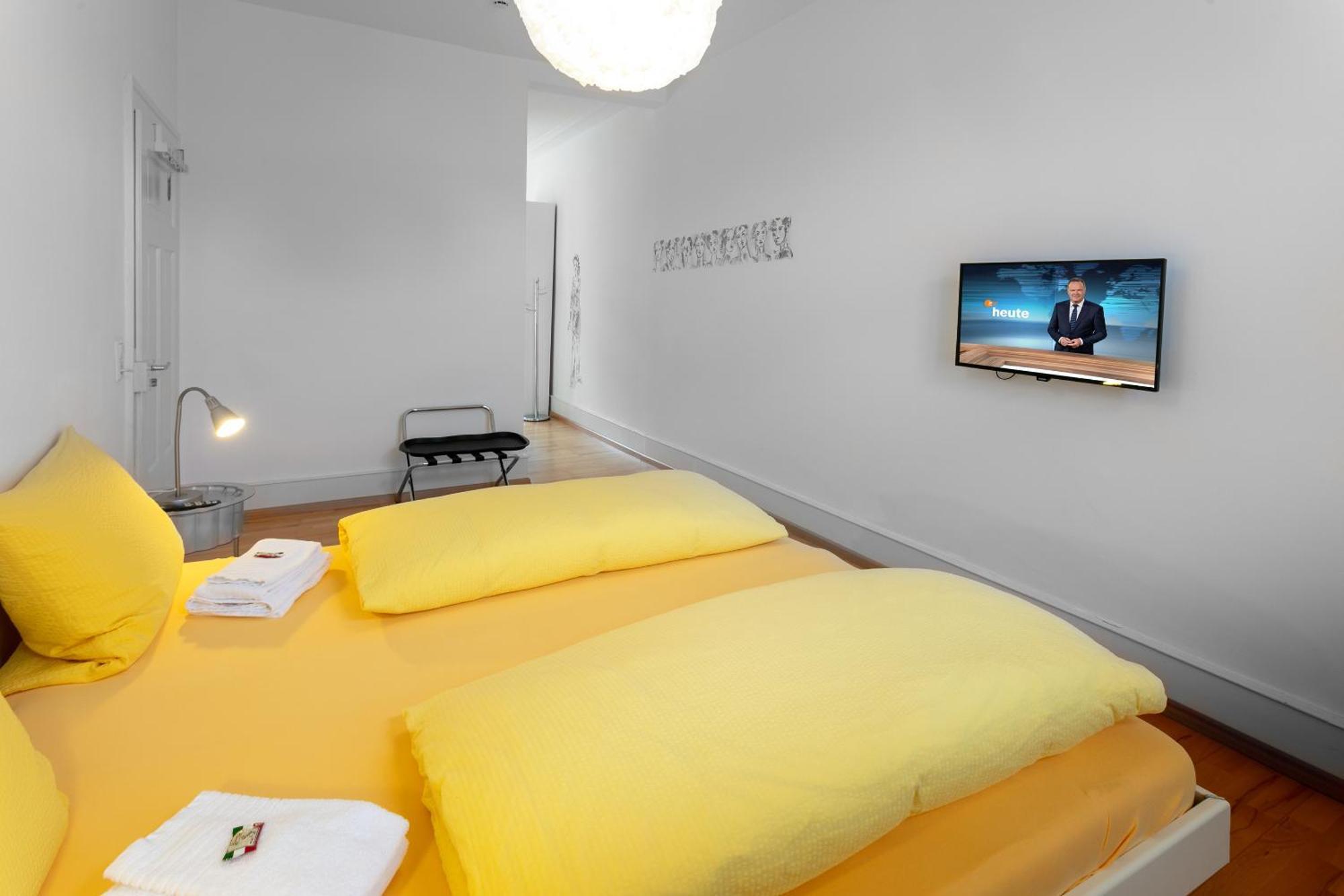 Pensionsieben Das Andere Hotel Лёррах Экстерьер фото