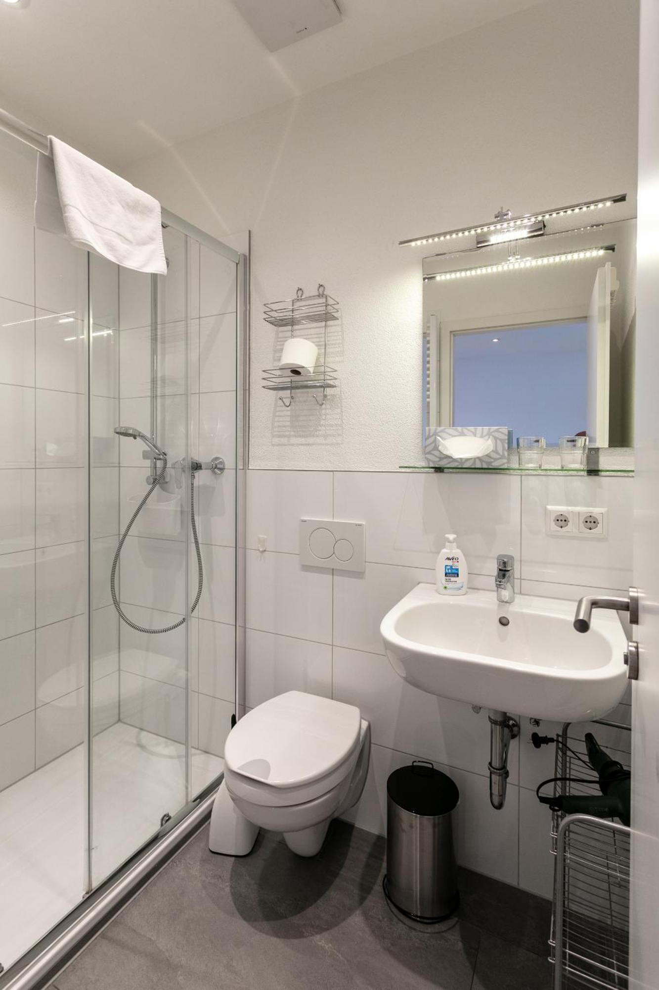 Pensionsieben Das Andere Hotel Лёррах Экстерьер фото