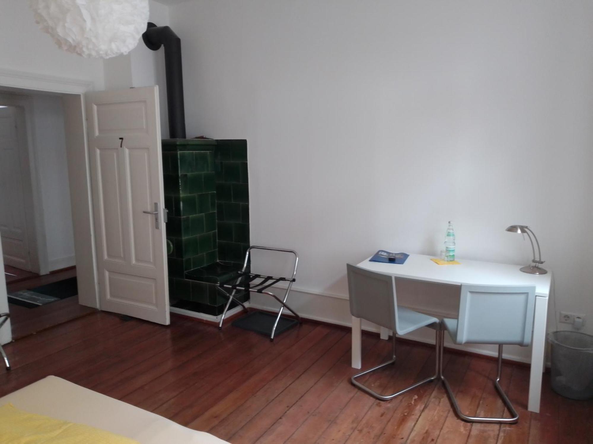 Pensionsieben Das Andere Hotel Лёррах Номер фото