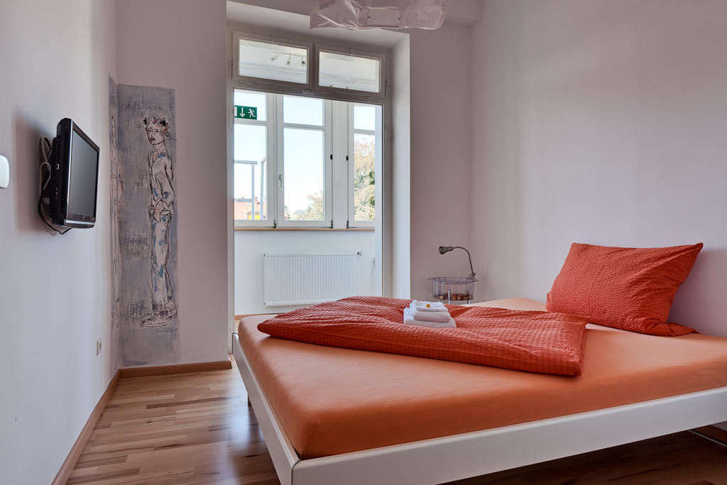 Pensionsieben Das Andere Hotel Лёррах Экстерьер фото