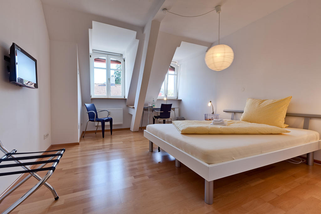 Pensionsieben Das Andere Hotel Лёррах Номер фото
