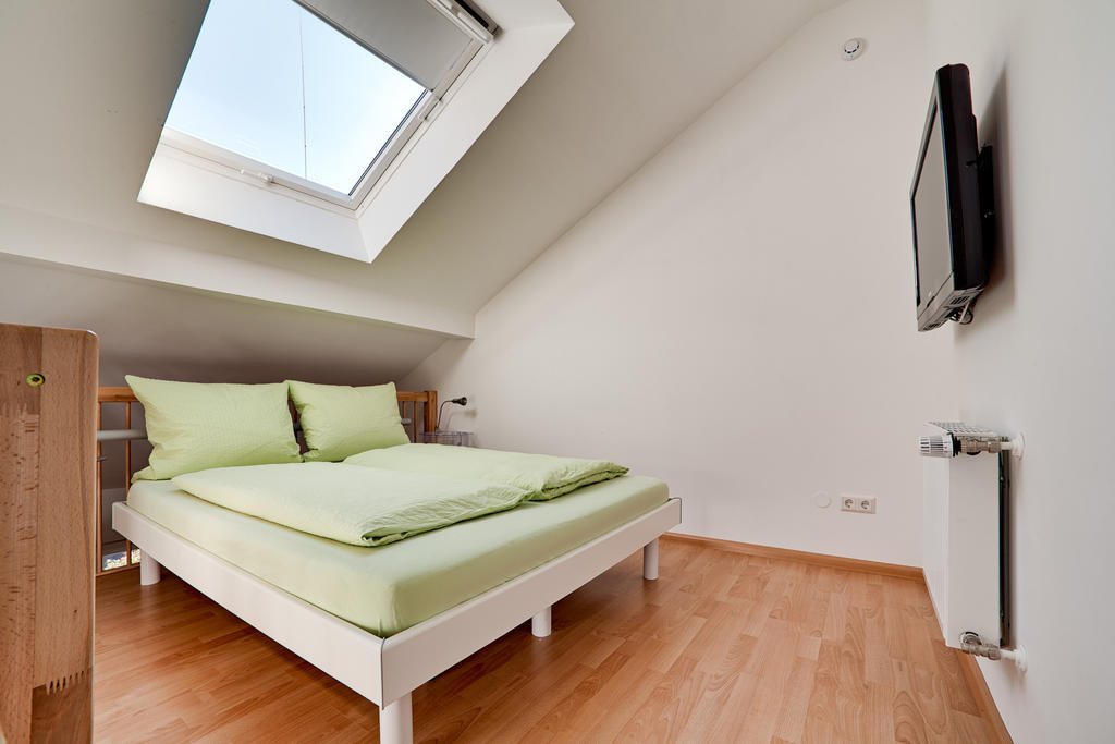 Pensionsieben Das Andere Hotel Лёррах Номер фото
